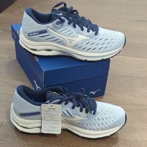 Mizuno Waverider 24 Running Shoes - Light Blue & Navy